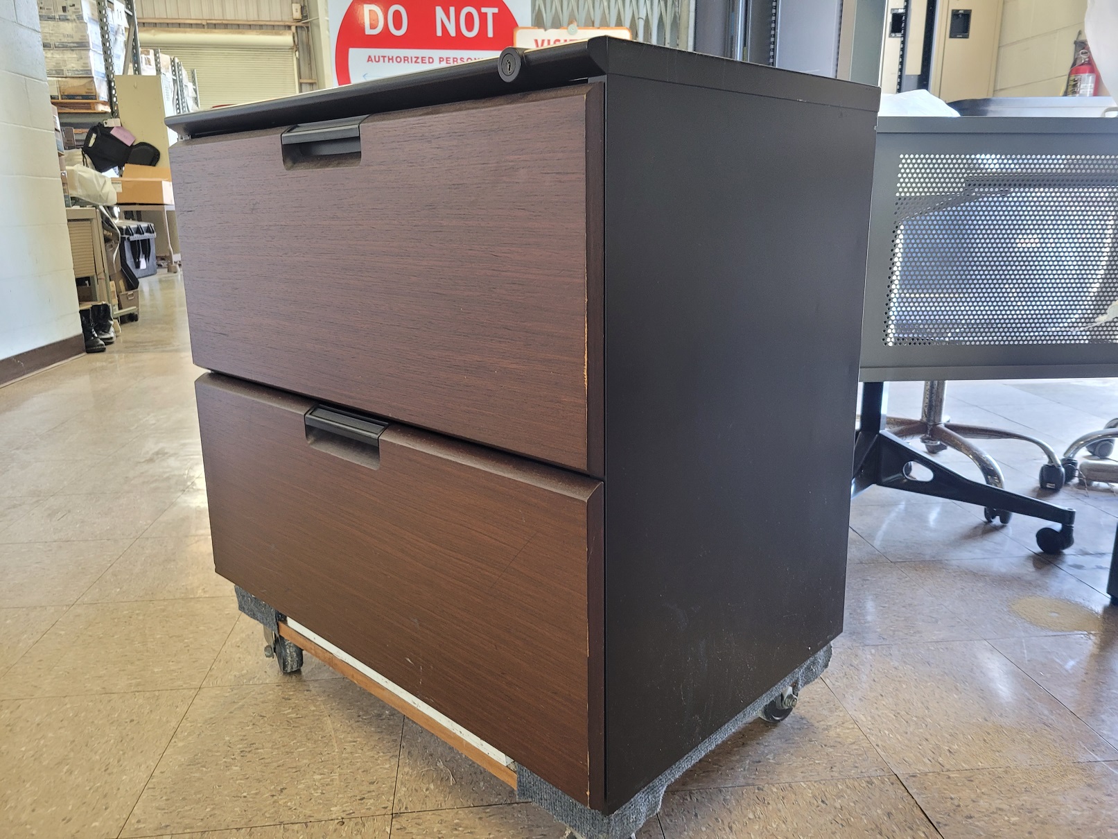 Cabinet 2 Drawer (no keys) - Cabinet 2 Drawer (no keys). 1 Piece. 